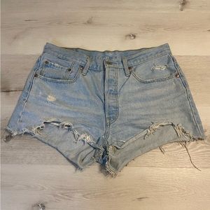 Levi’s 501 High-Rise Cut Off Shortie Denim Shorts, Light Wash, Size 31